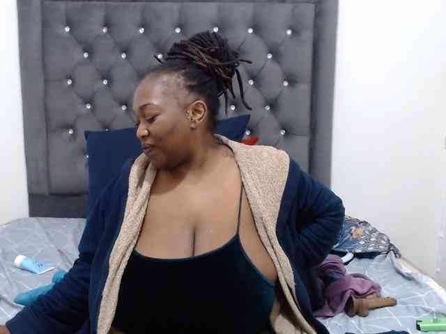 ChocSexcBeast webcam