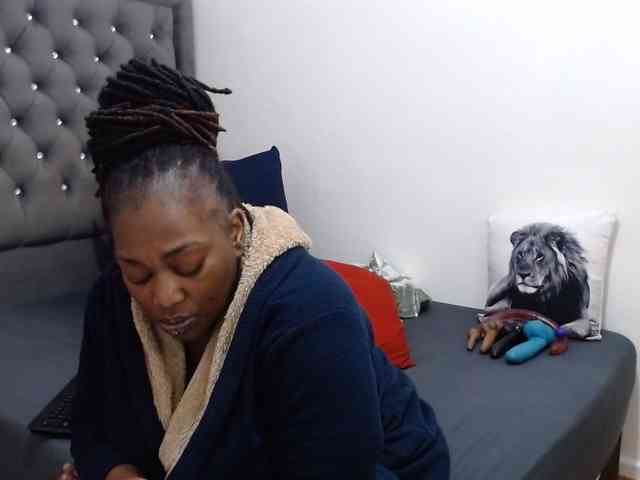 ChocSexcBeast webcam