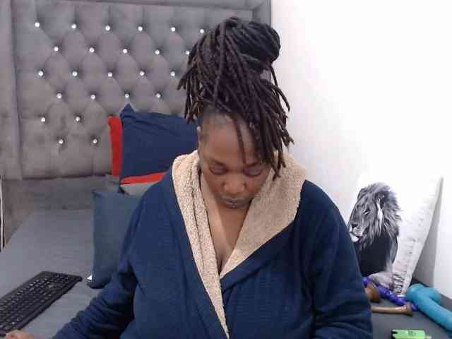ChocSexcBeast webcam