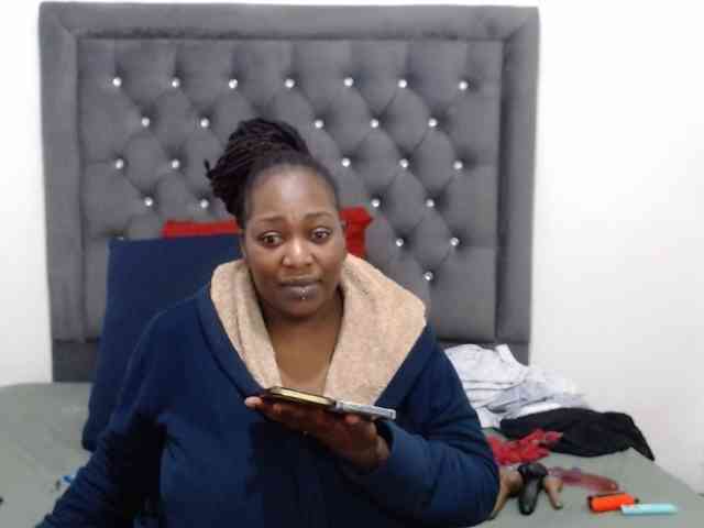 ChocSexcBeast webcam