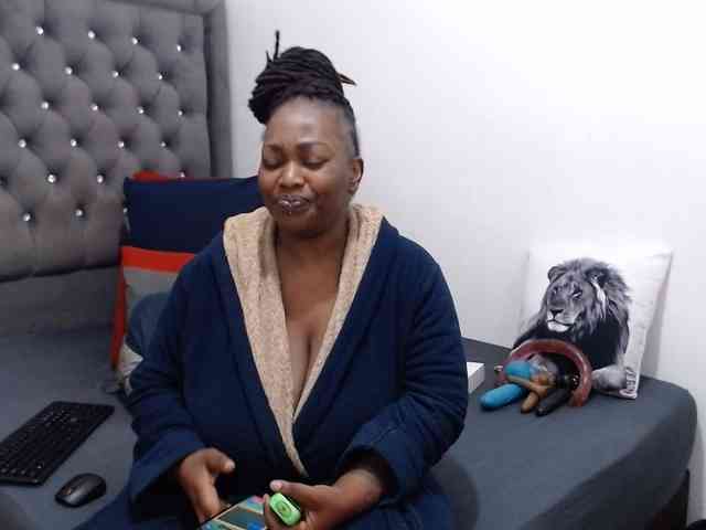 ChocSexcBeast webcam