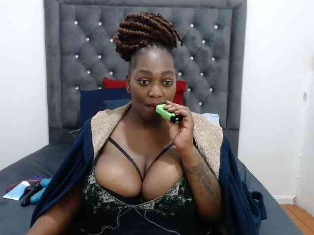 ChocSexcBeast webcam