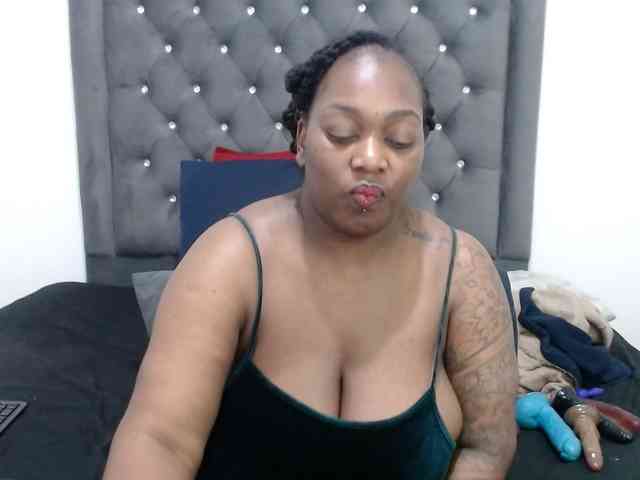 ChocSexcBeast webcam