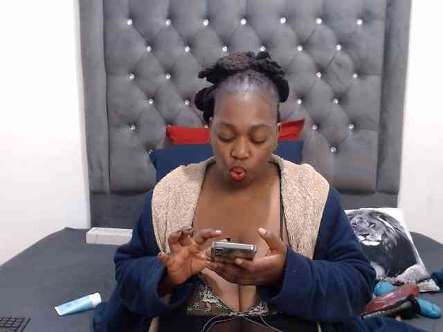 ChocSexcBeast webcam