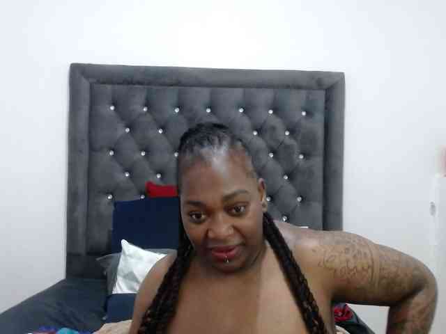 ChocSexcBeast webcam