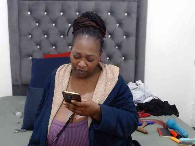 ChocSexcBeast webcam