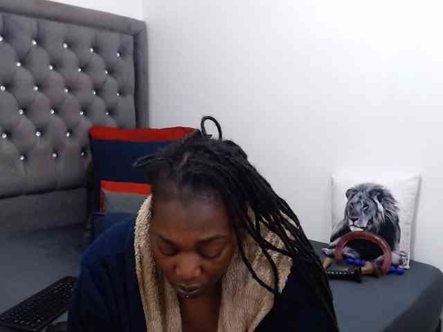 ChocSexcBeast webcam
