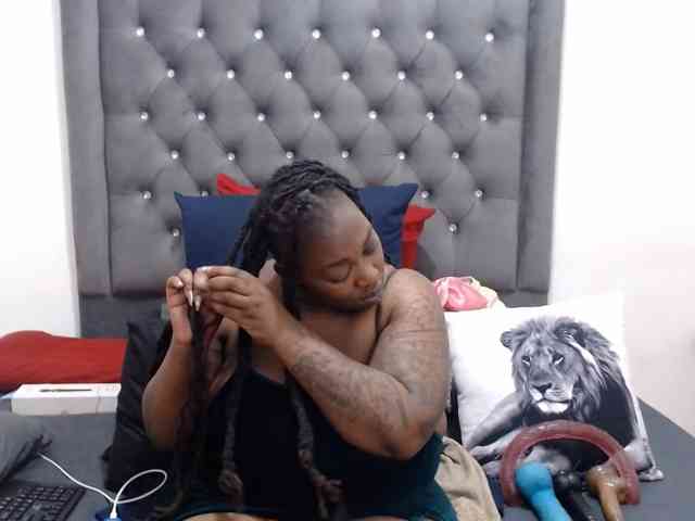 ChocSexcBeast webcam