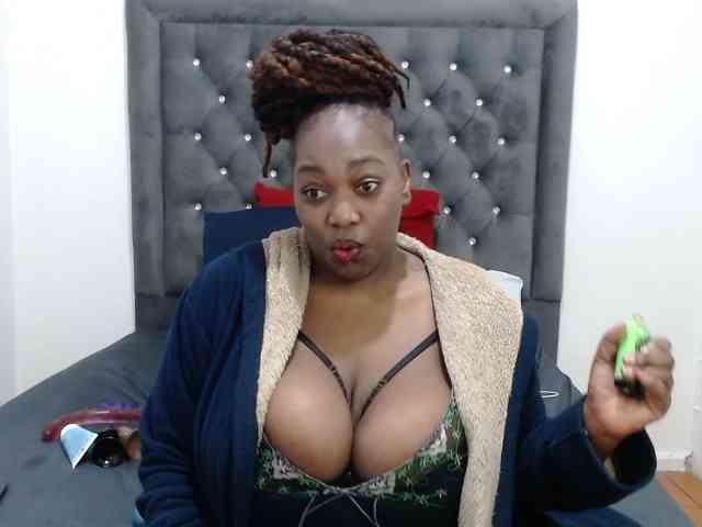 ChocSexcBeast webcam