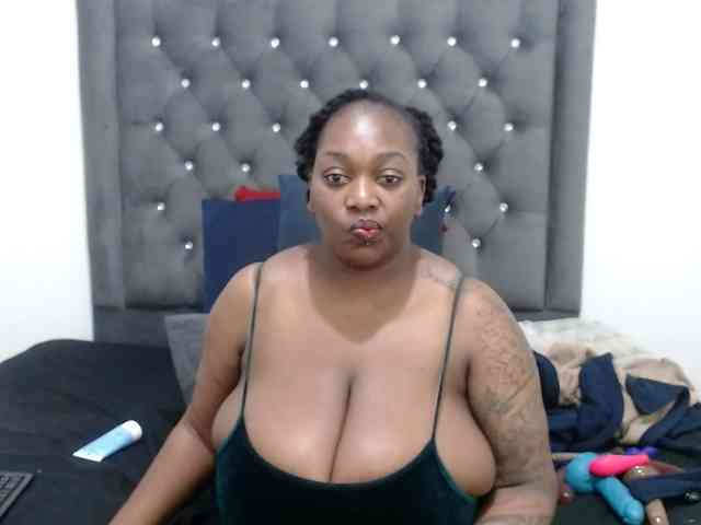 ChocSexcBeast webcam