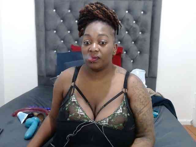 ChocSexcBeast webcam