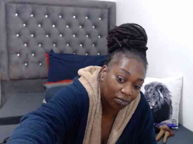 ChocSexcBeast webcam