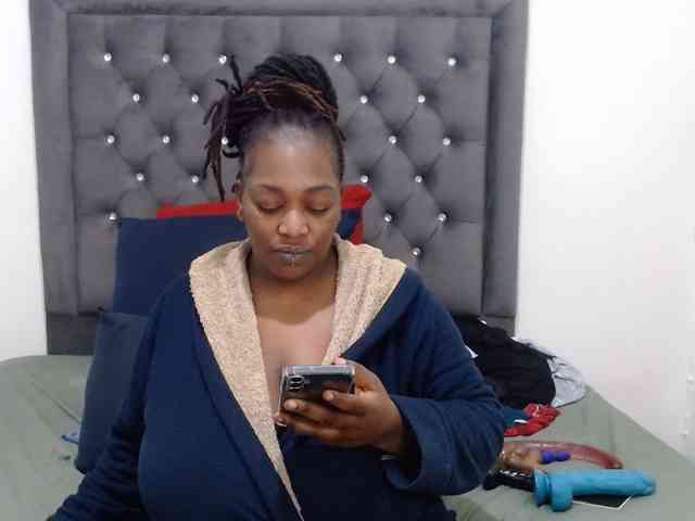 ChocSexcBeast webcam