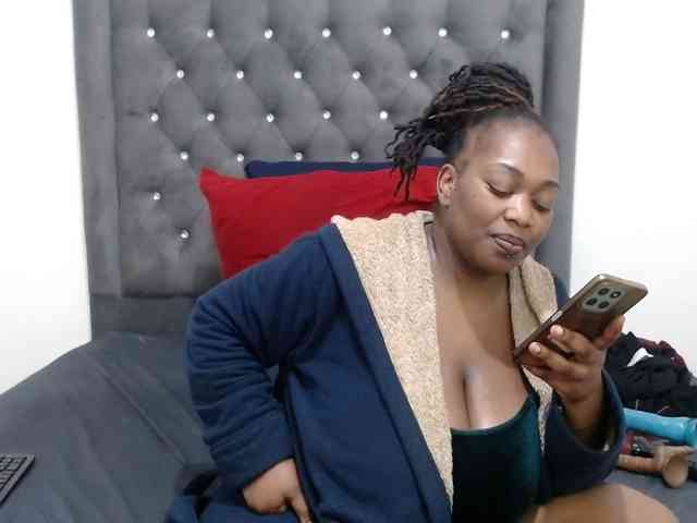 ChocSexcBeast webcam