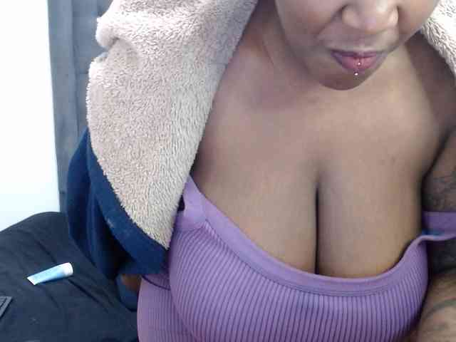 ChocSexcBeast webcam