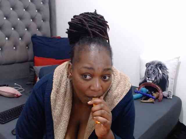ChocSexcBeast webcam