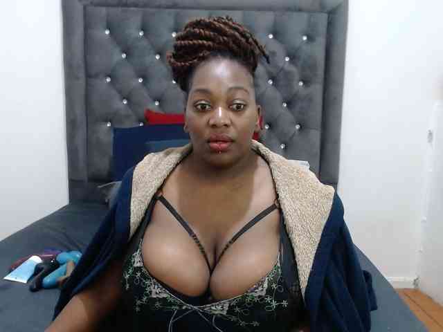 ChocSexcBeast webcam