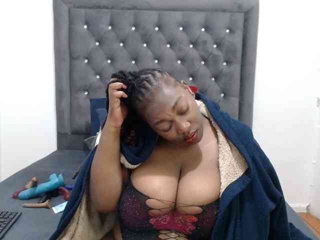 ChocSexcBeast webcam