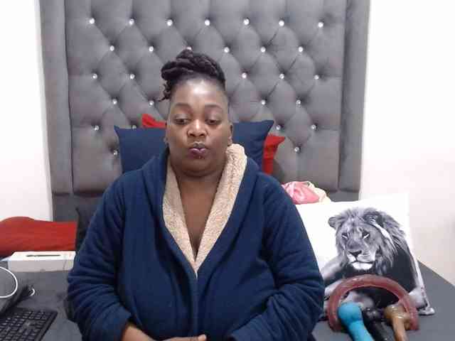 ChocSexcBeast webcam