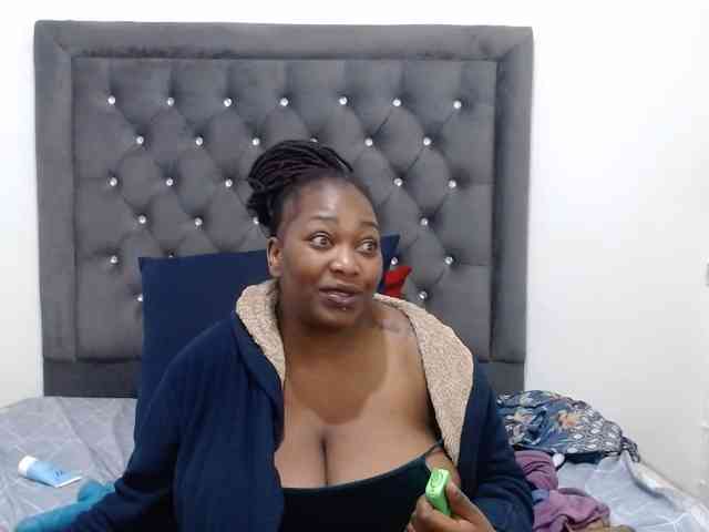 ChocSexcBeast webcam