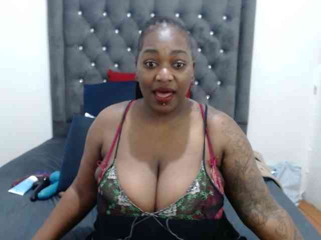 ChocSexcBeast webcam