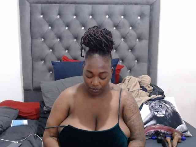 ChocSexcBeast webcam