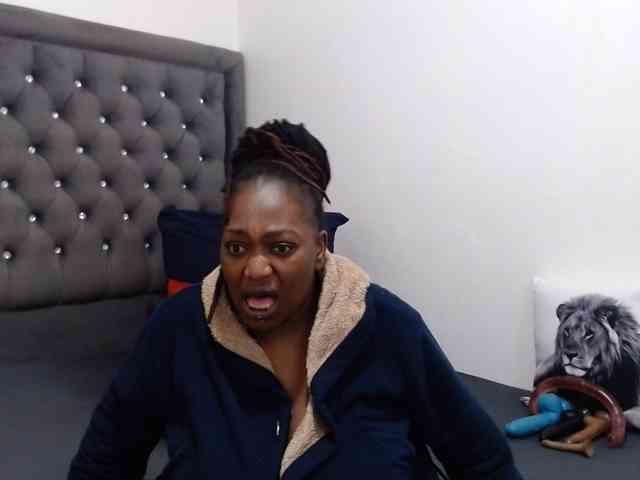 ChocSexcBeast webcam