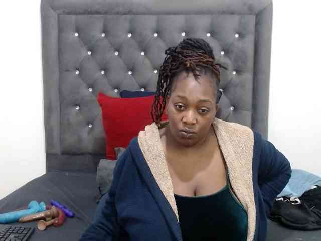 ChocSexcBeast webcam