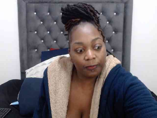 ChocSexcBeast webcam