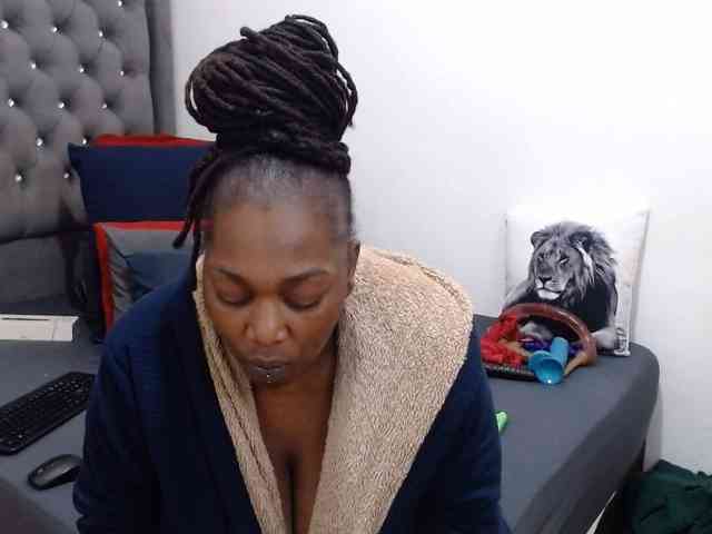 ChocSexcBeast webcam