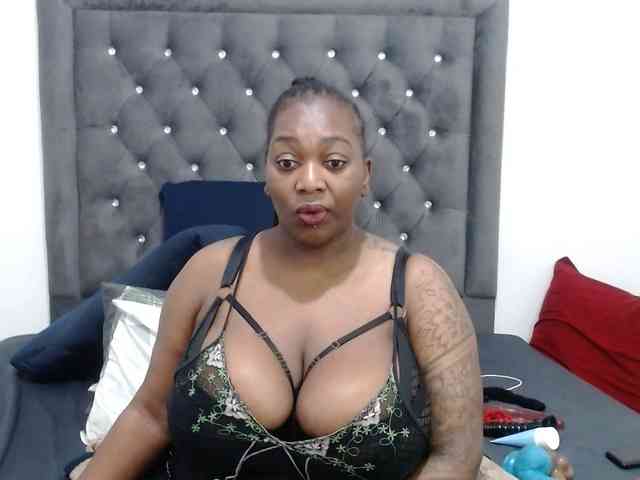 ChocSexcBeast webcam