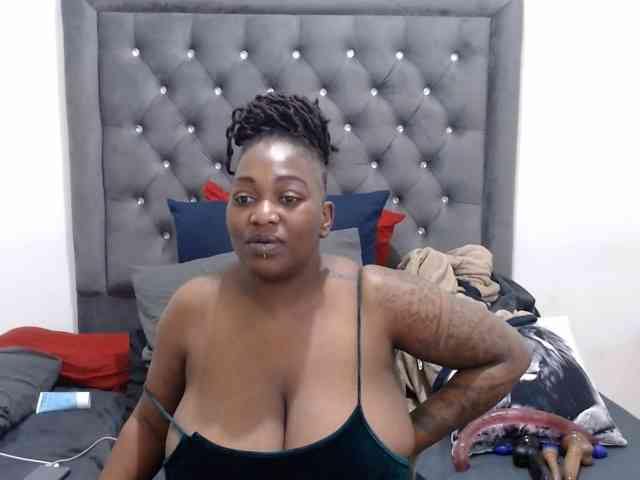 ChocSexcBeast webcam