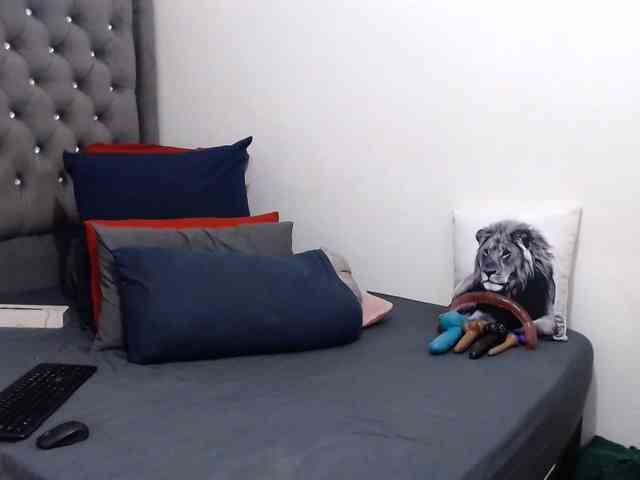 ChocSexcBeast webcam
