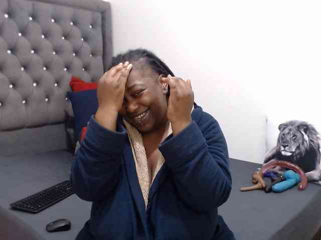ChocSexcBeast webcam