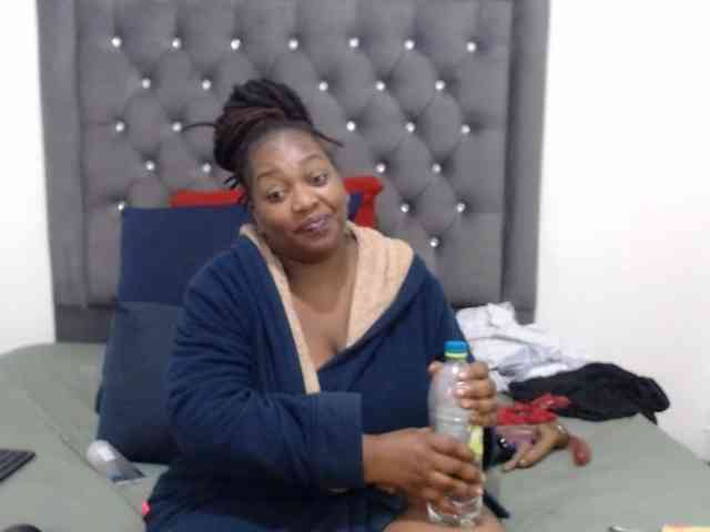ChocSexcBeast webcam