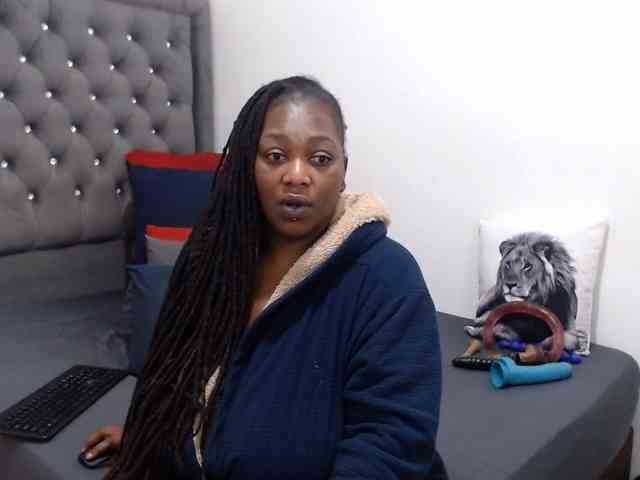 ChocSexcBeast webcam