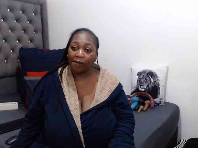 ChocSexcBeast webcam