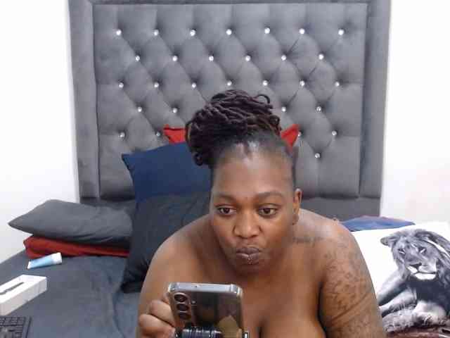 ChocSexcBeast webcam