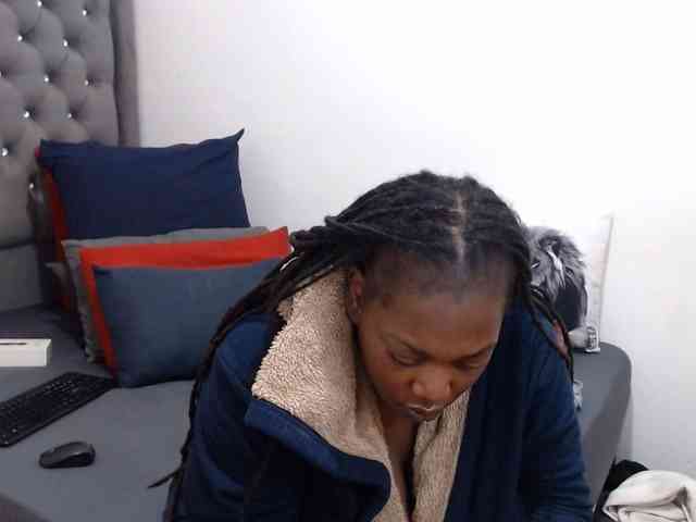 ChocSexcBeast webcam