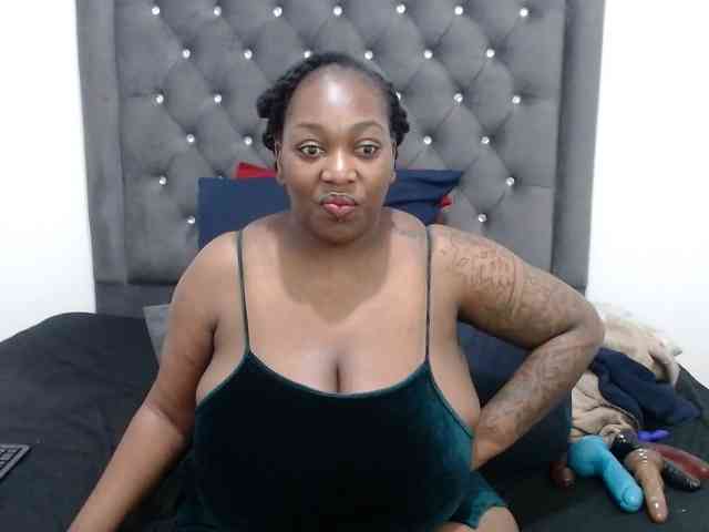 ChocSexcBeast webcam