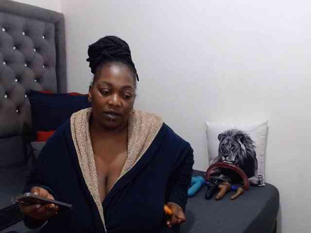 ChocSexcBeast webcam