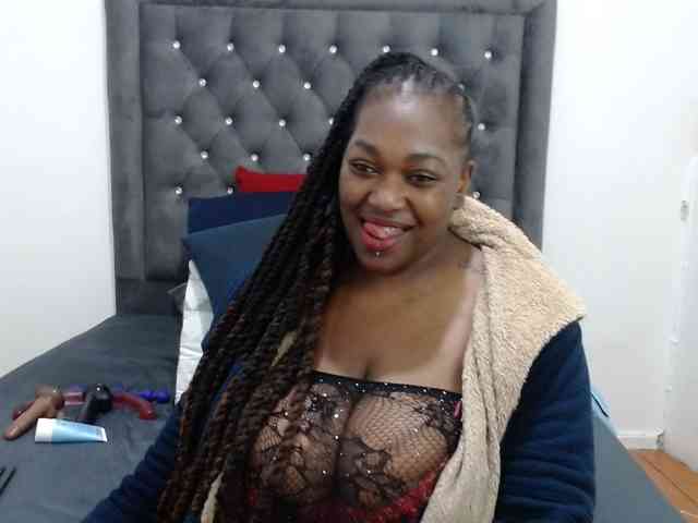 ChocSexcBeast webcam