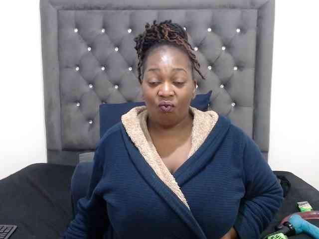 ChocSexcBeast webcam