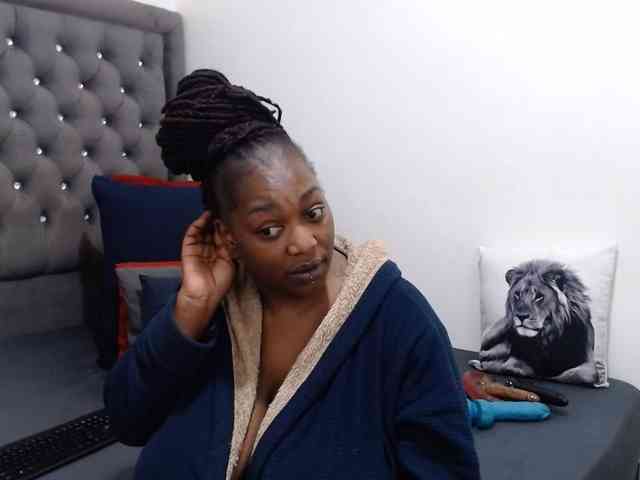 ChocSexcBeast webcam