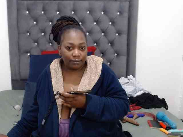 ChocSexcBeast webcam