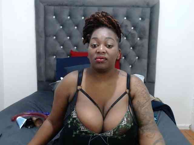 ChocSexcBeast webcam