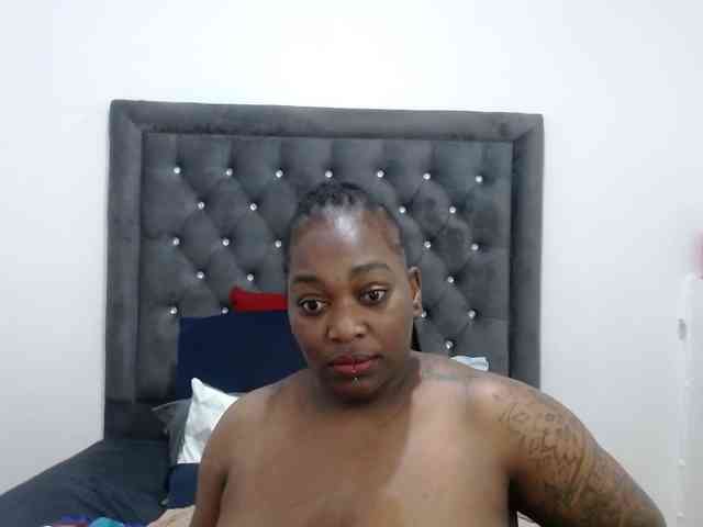 ChocSexcBeast webcam