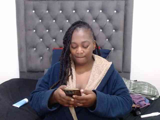 ChocSexcBeast webcam