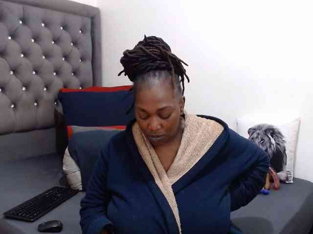 ChocSexcBeast webcam