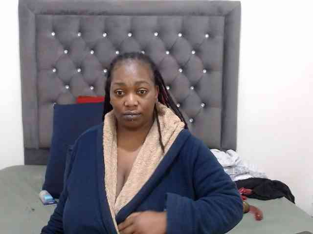 ChocSexcBeast webcam